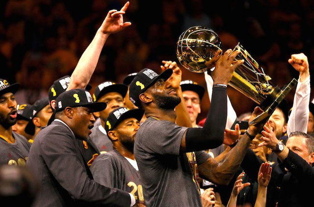 勇士哪一年夺冠的，辉煌时刻的回顾